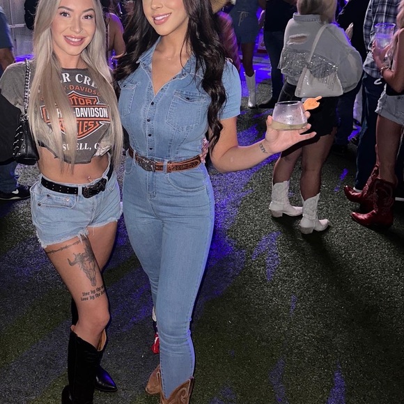 Babyboo Denim Buttoned Jumpsuit - Picture 4 of 4